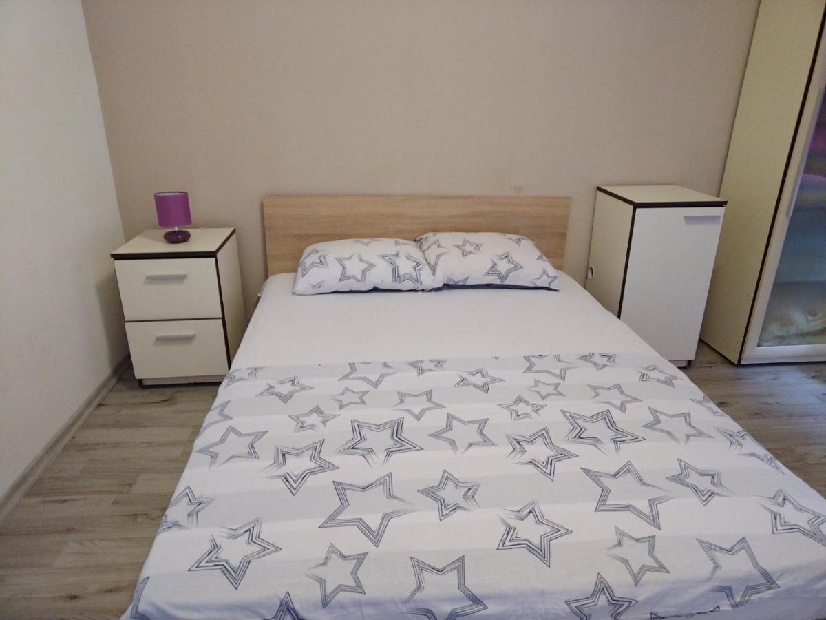 Cosy Central Apartment Várna Kültér fotó
